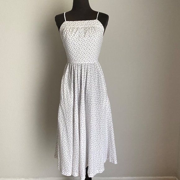 Chez Jodi Dresses & Skirts - Chez Jodi sz 7 Spaghetti strap 50s vintage flared midi dress